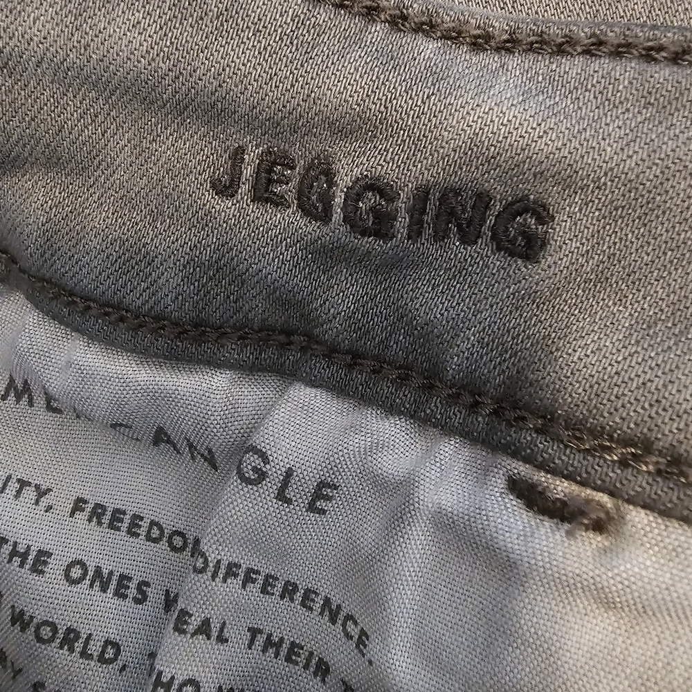 American Eagle Jegging Distressed Gray Women's Jeans - Picture 8 of 9